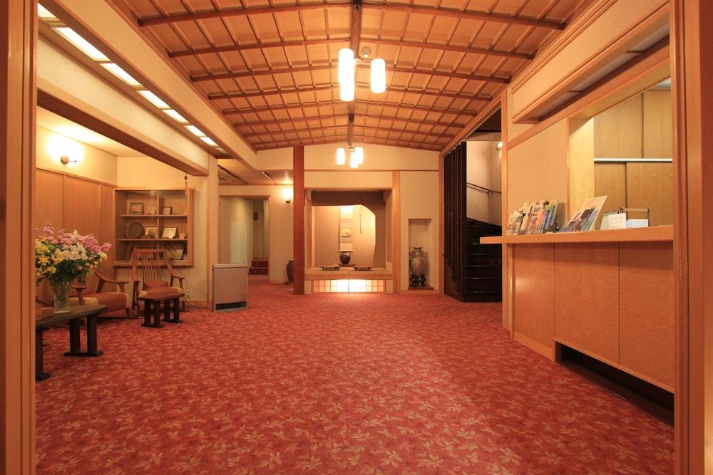 Yusakaso Ryokan 2*