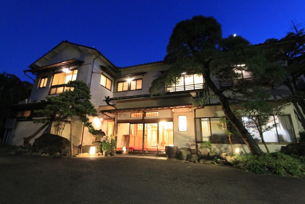 Yusakaso Ryokan 2*